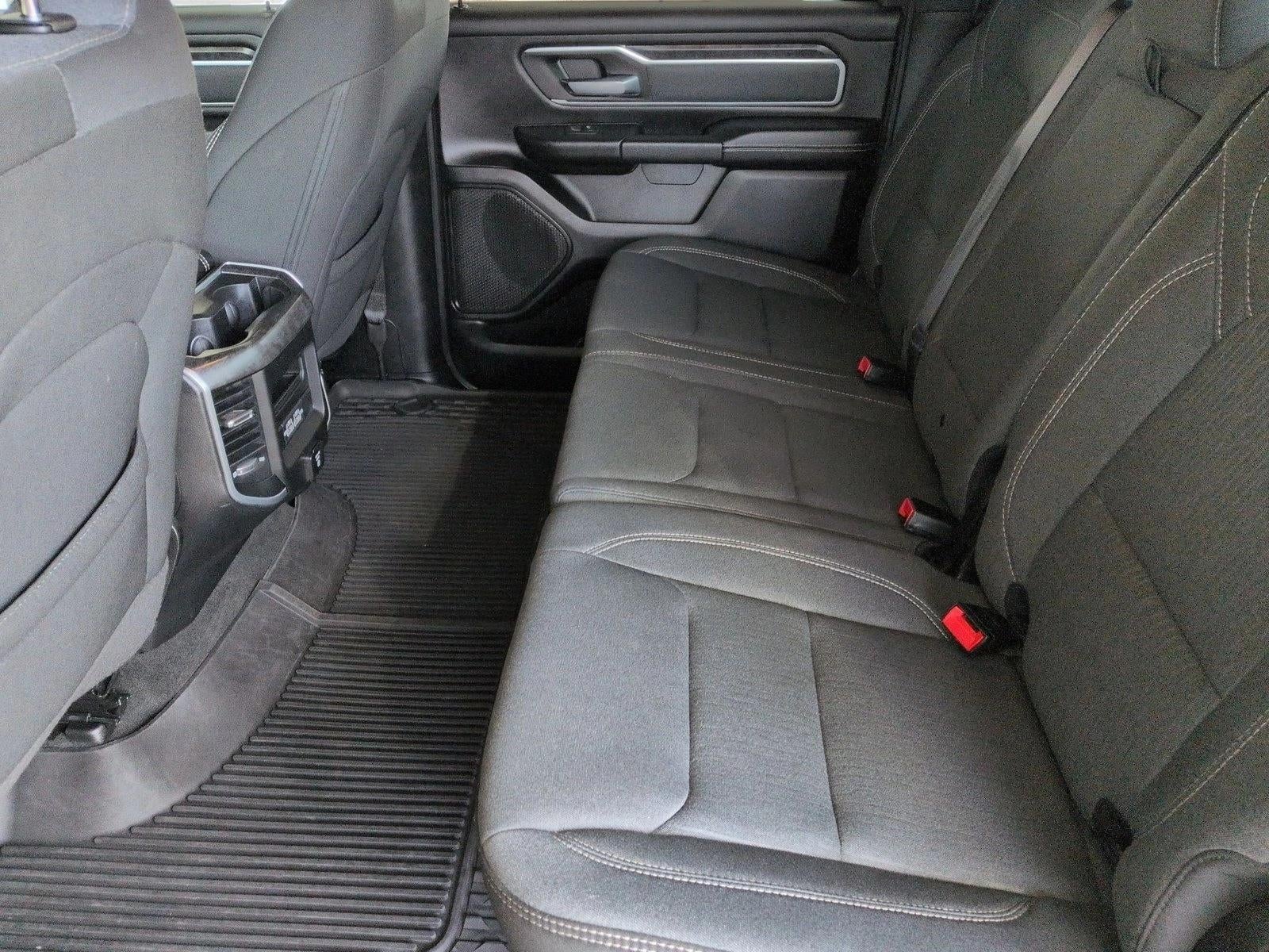 2022 RAM 1500 Big Horn Crew Cab 4x4 5'7" Box