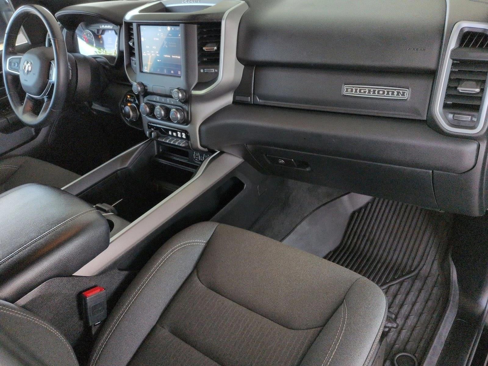 2022 RAM 1500 Big Horn Crew Cab 4x4 5'7" Box