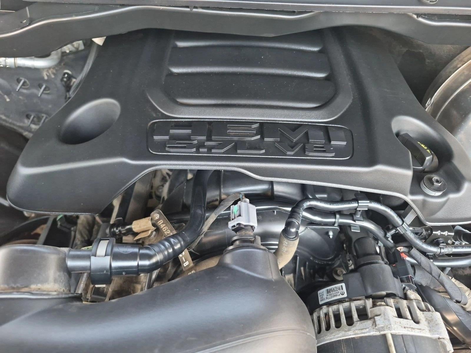 2022 RAM 1500 Laramie Crew Cab 4x4 5'7" Box