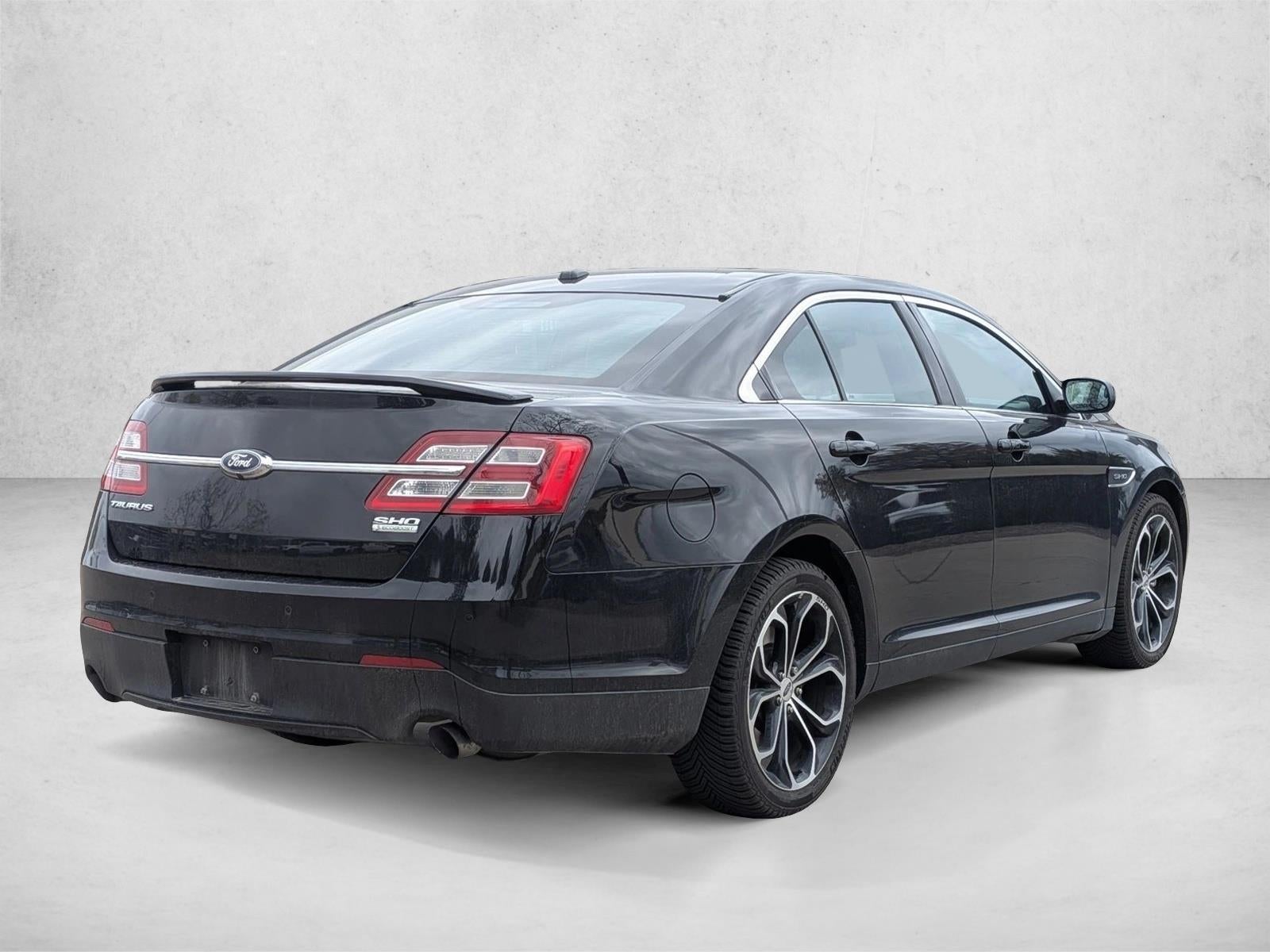 2016 Ford Taurus SHO