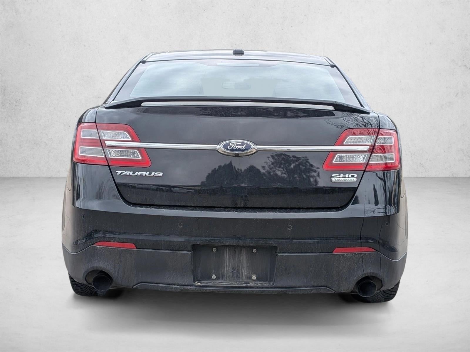 2016 Ford Taurus SHO