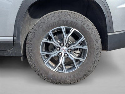 2025 GMC Acadia AT4