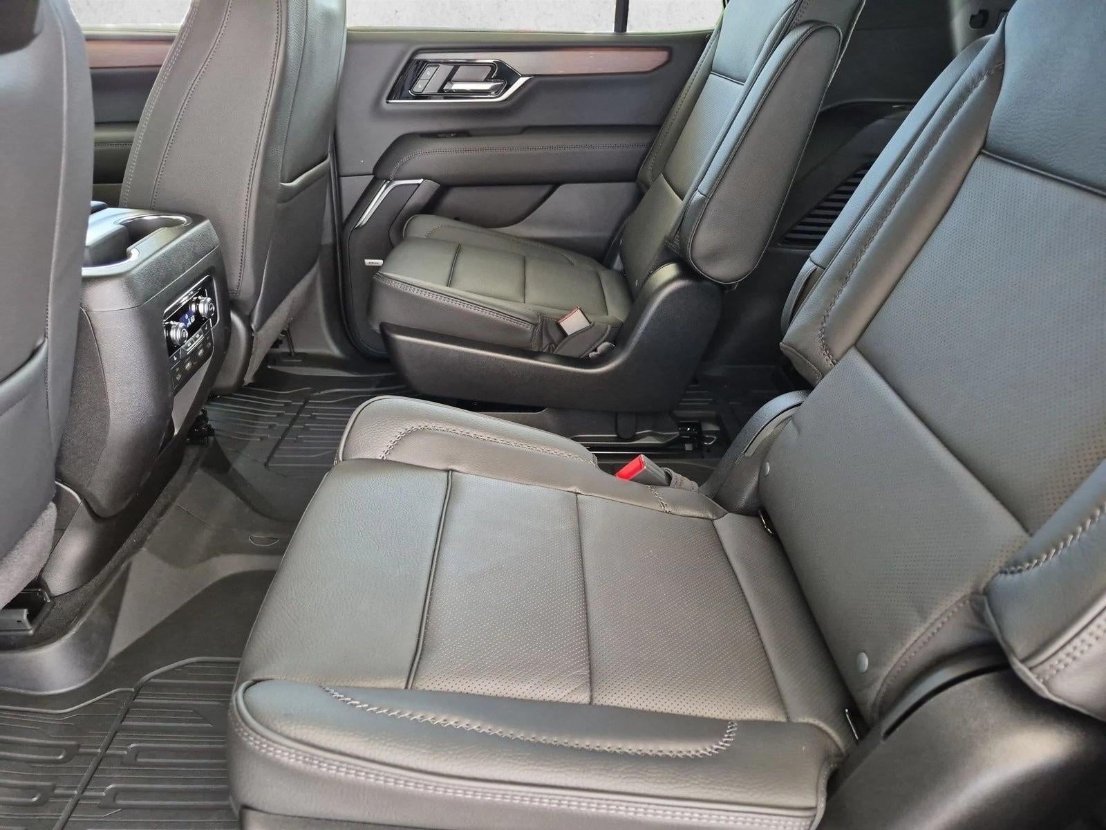 2027 GMC Yukon Denali - Photo 14