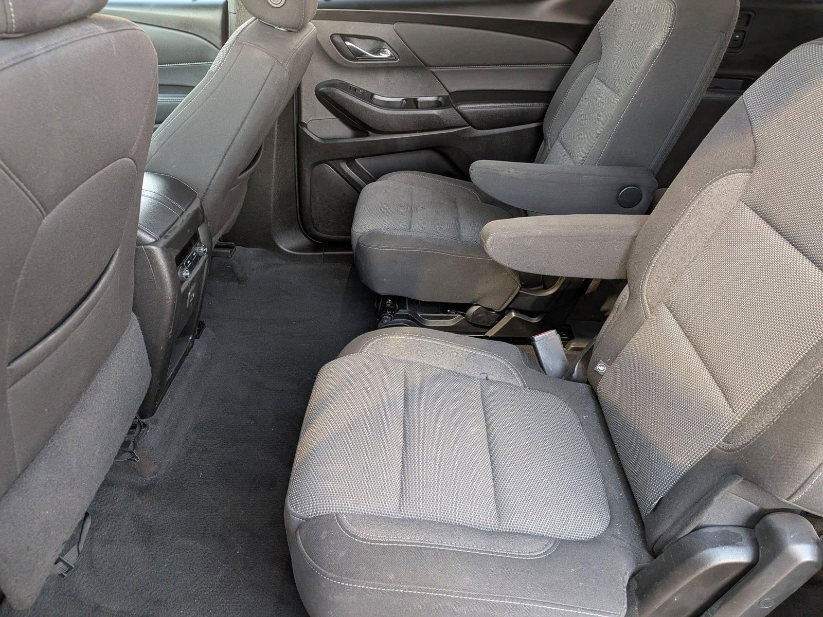 2022 Chevrolet Traverse LT Cloth