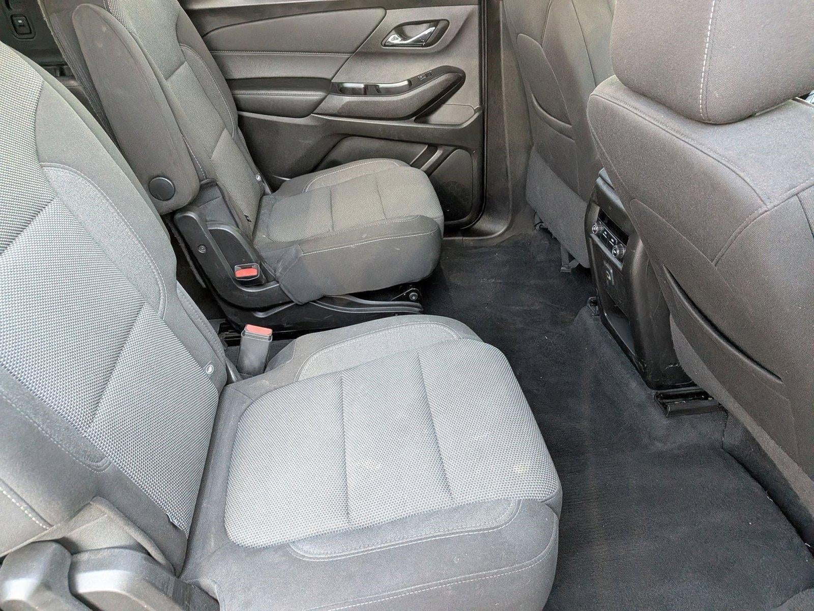 2022 Chevrolet Traverse LT Cloth