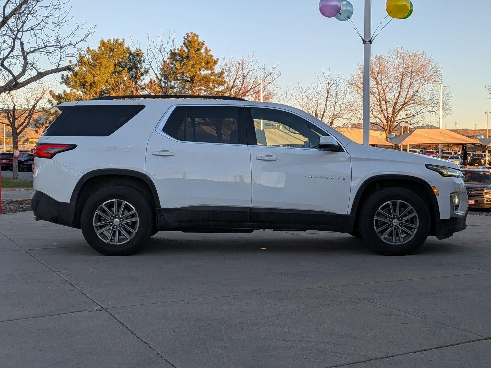 2022 Chevrolet Traverse LT Cloth