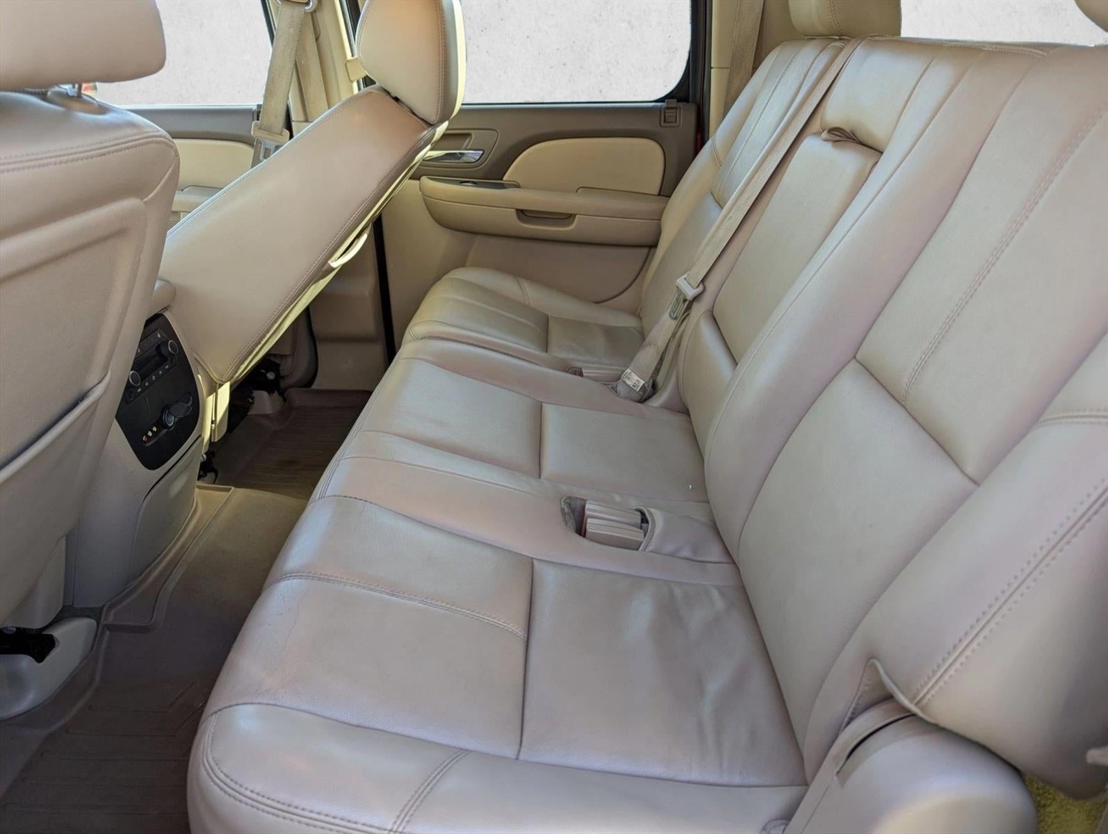 2014 Chevrolet Suburban LT