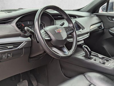 2023 Cadillac XT4 Premium Luxury