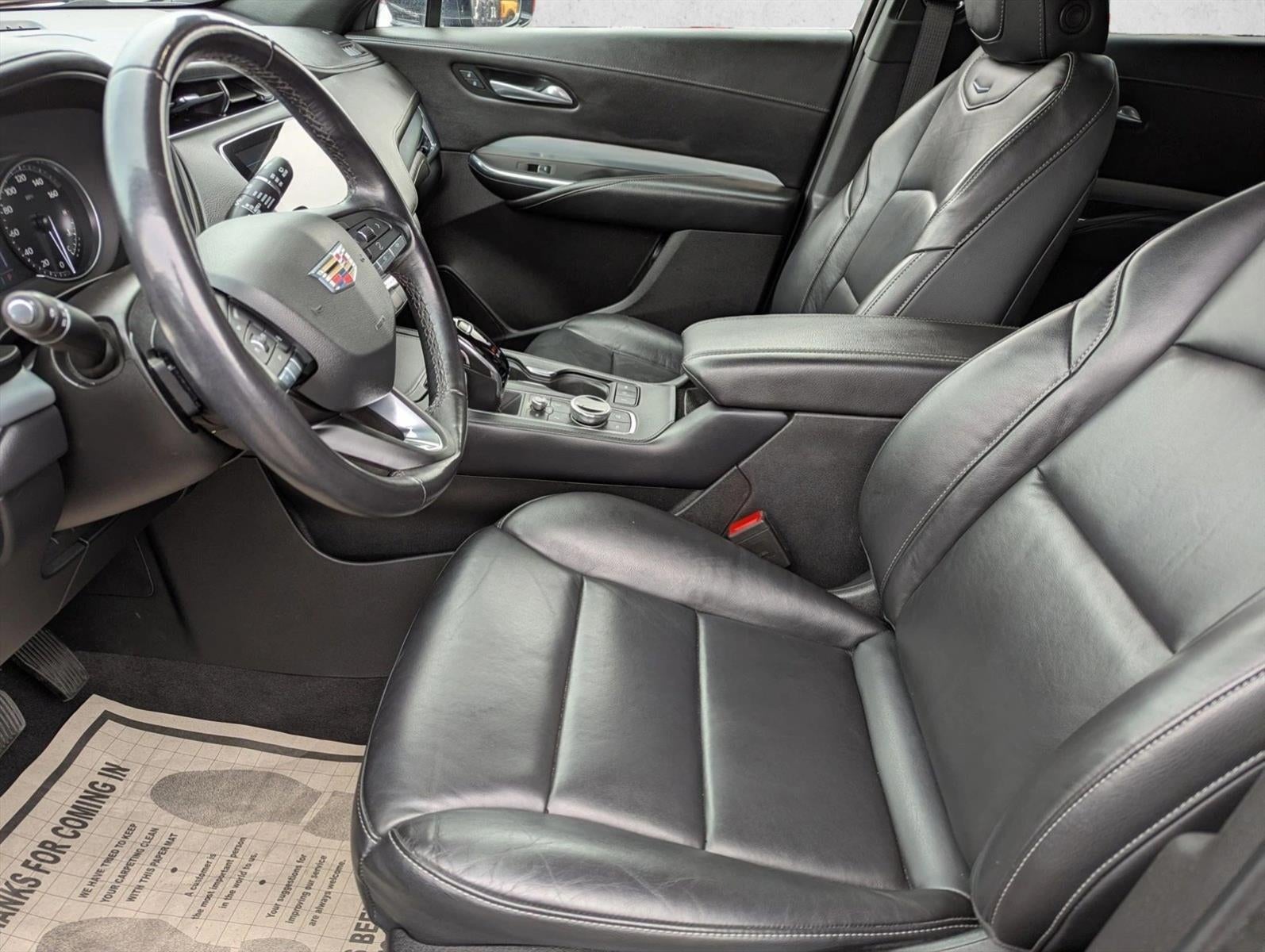 2023 Cadillac XT4 Premium Luxury