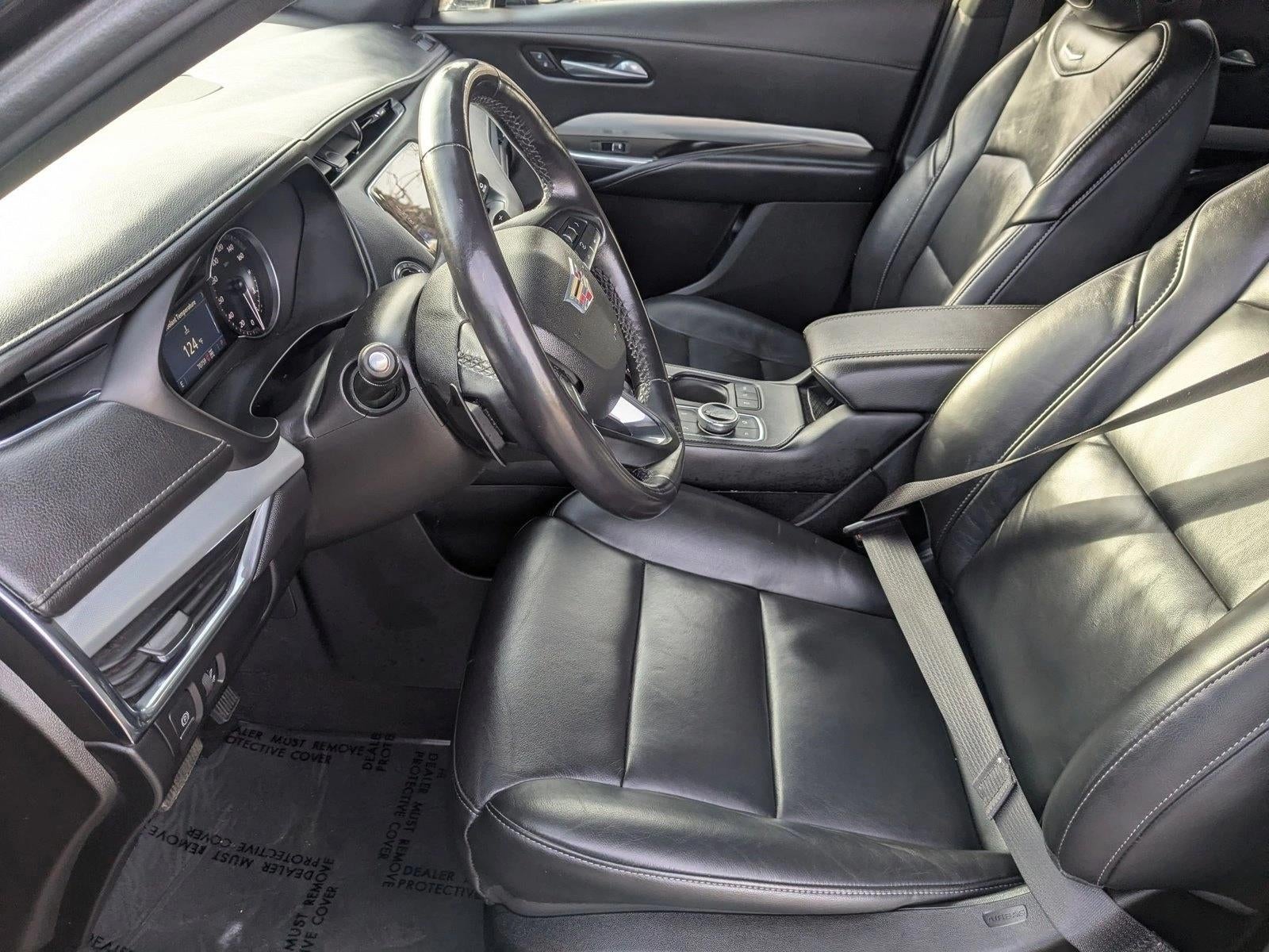 2023 Cadillac XT4 Premium Luxury