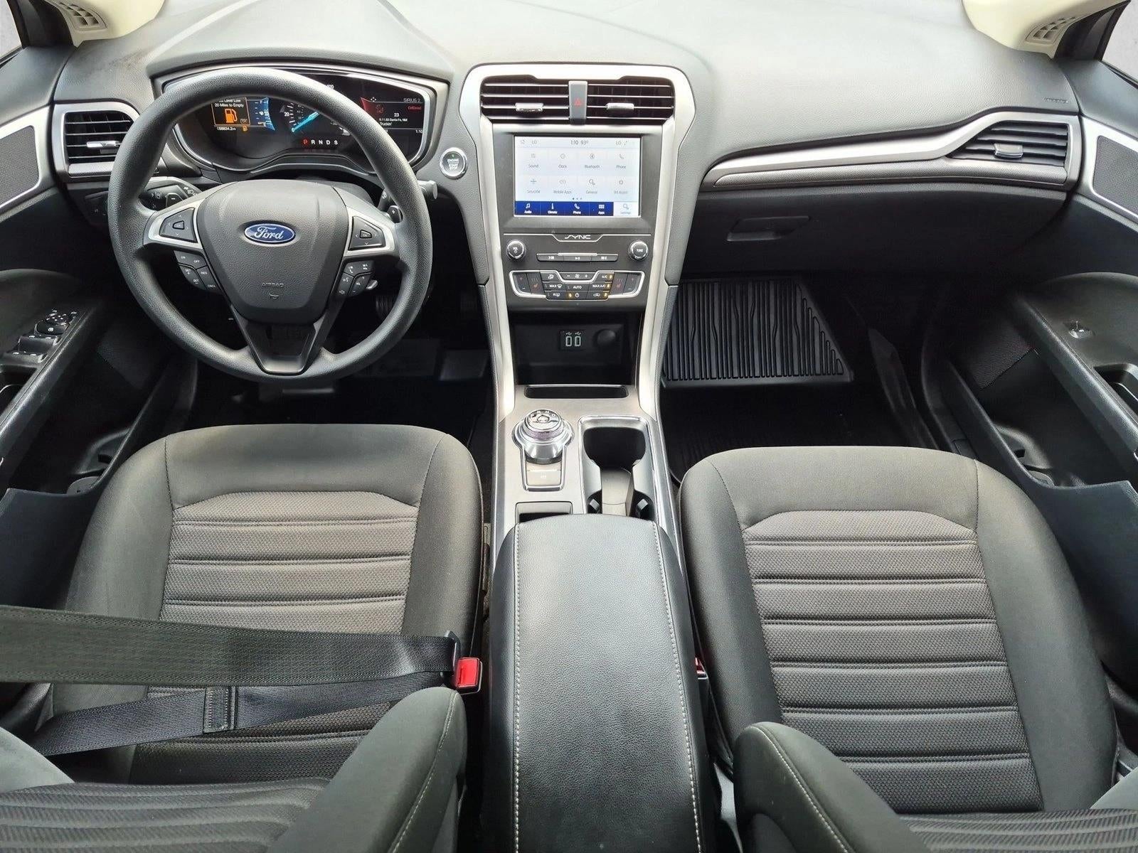 2020 Ford Fusion SE