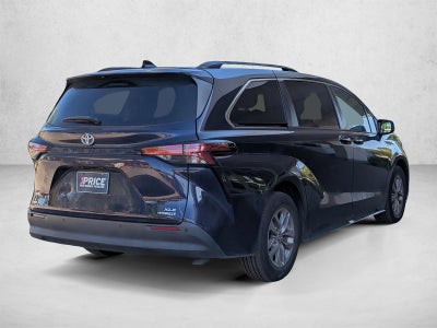 2022 Toyota Sienna XLE