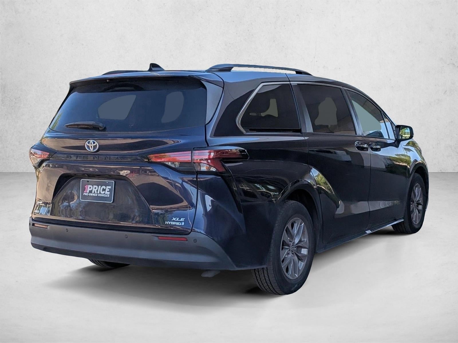 2022 Toyota Sienna XLE