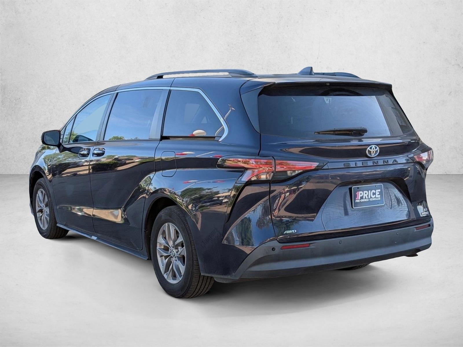 2022 Toyota Sienna XLE