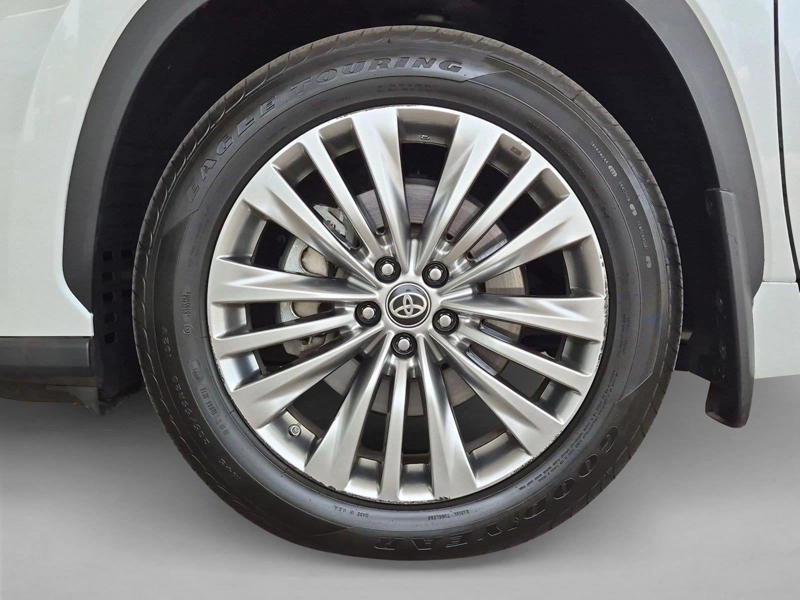 2024 Toyota Highlander Platinum