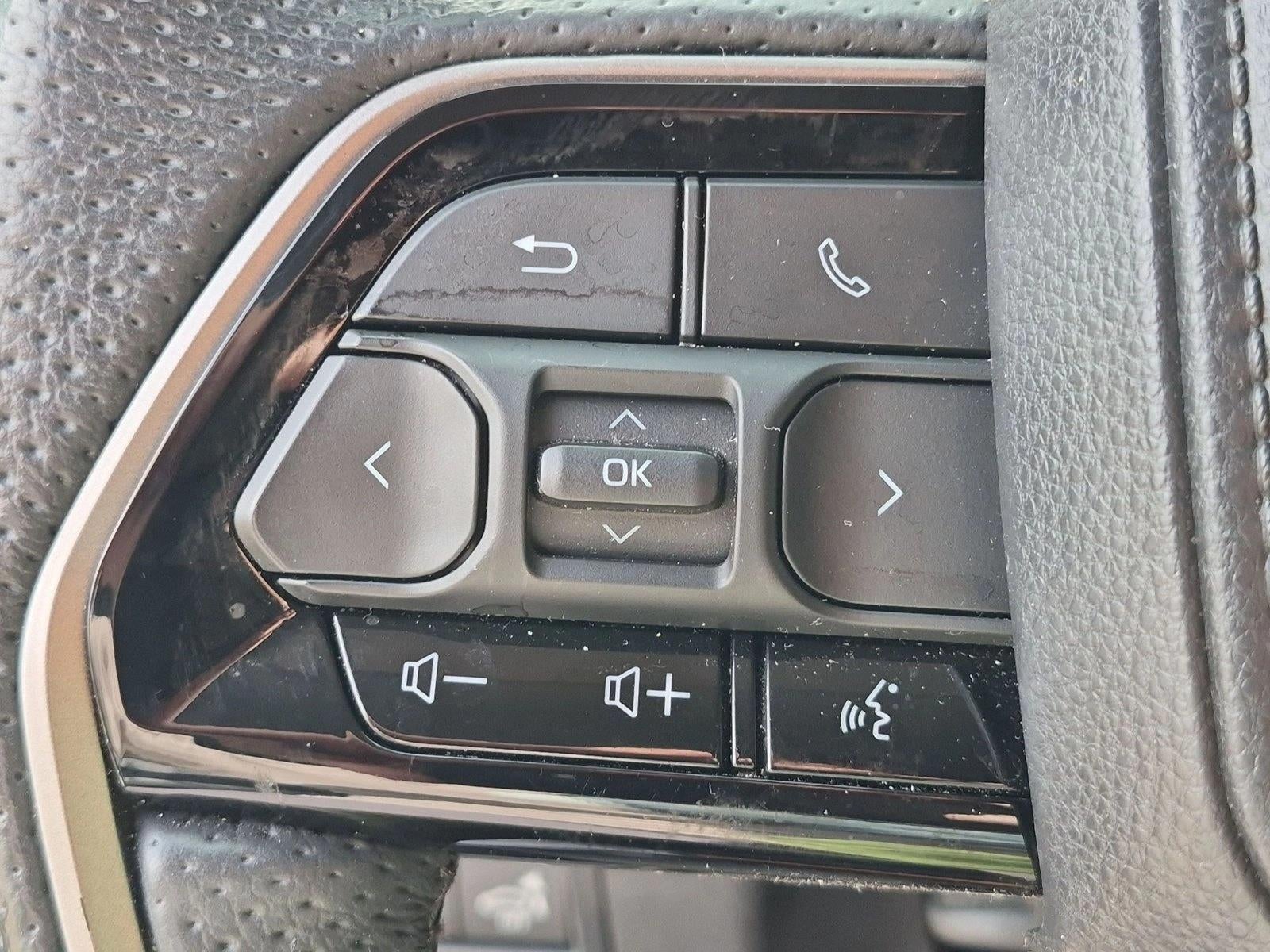 2022 Toyota Tundra 4WD SR5