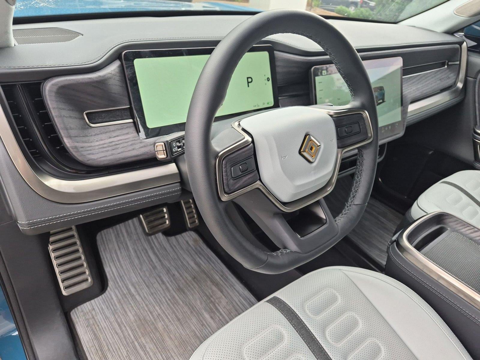 2024 RIVIAN R1S Adventure