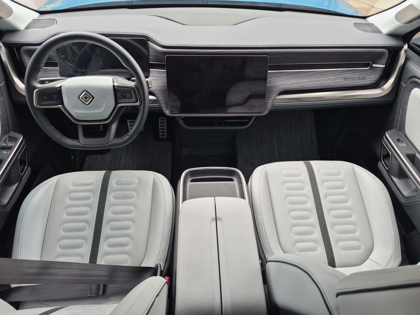 2024 RIVIAN R1S Adventure