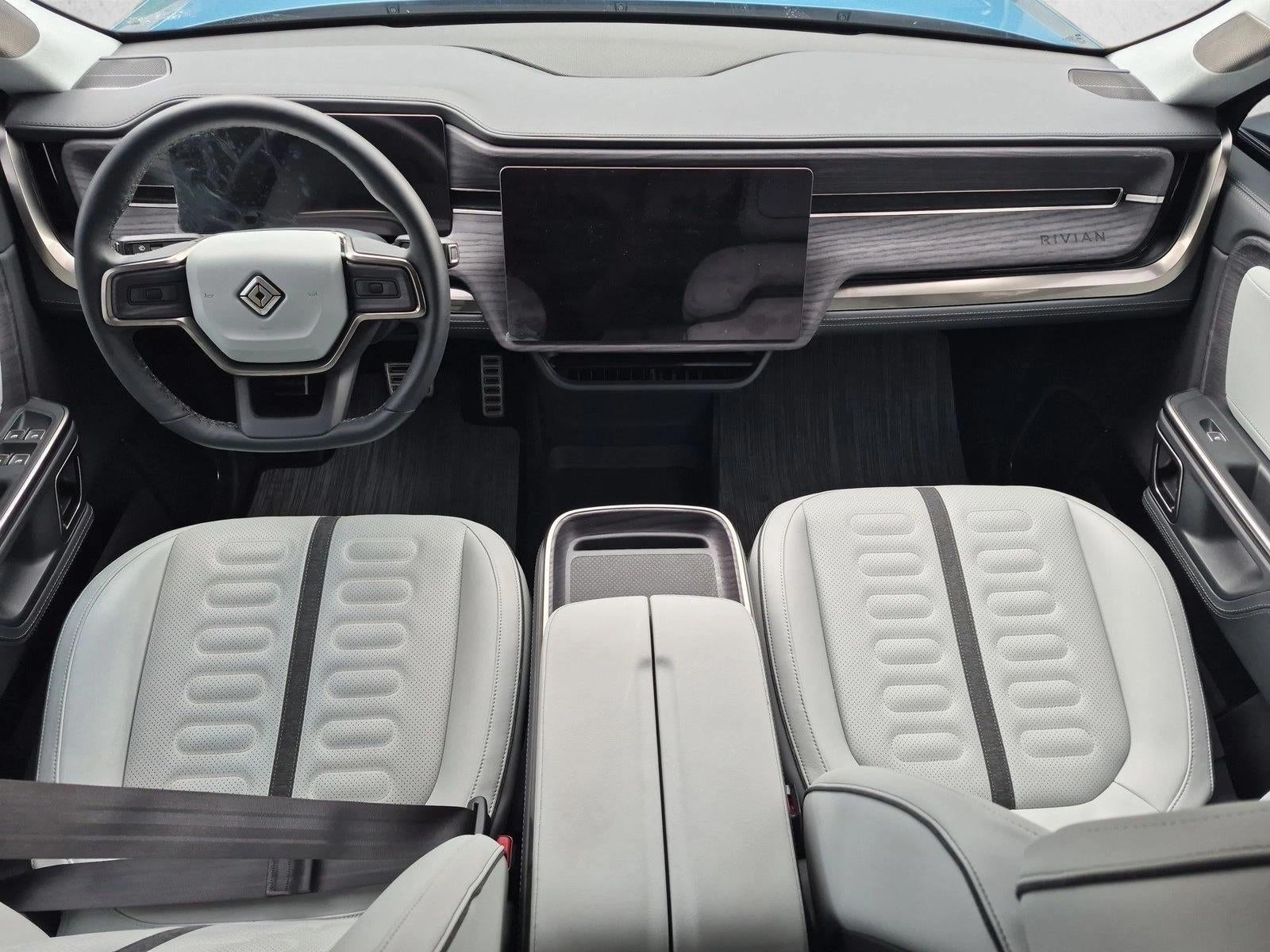 2024 RIVIAN R1S Adventure