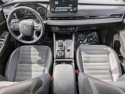 2023 Mitsubishi Outlander PHEV SE