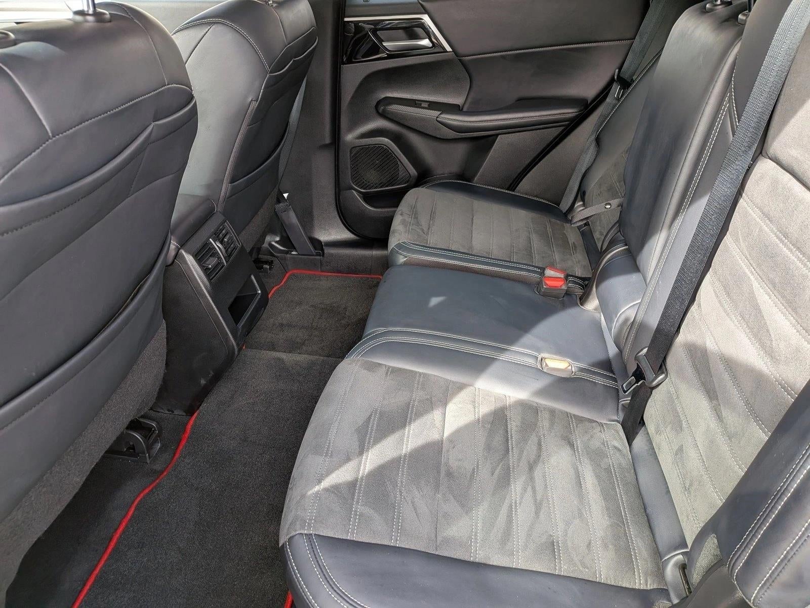 2023 Mitsubishi Outlander PHEV SE