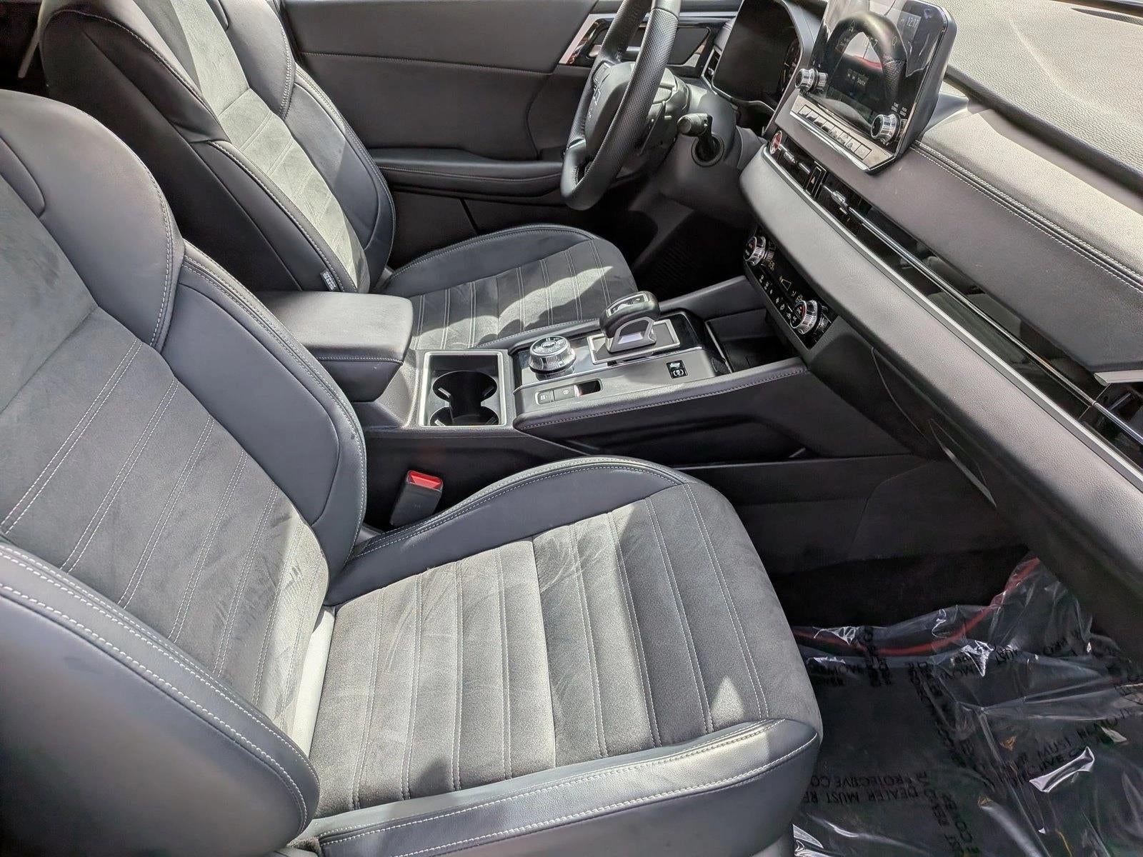 2023 Mitsubishi Outlander PHEV SE