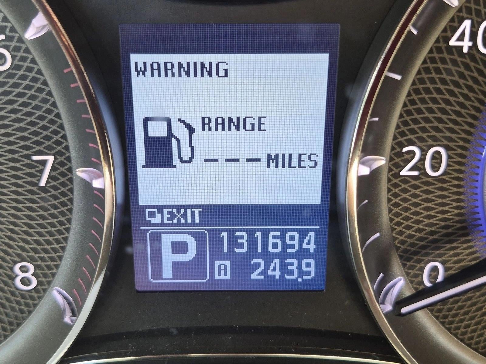 2011 INFINITI QX56 7-passenger