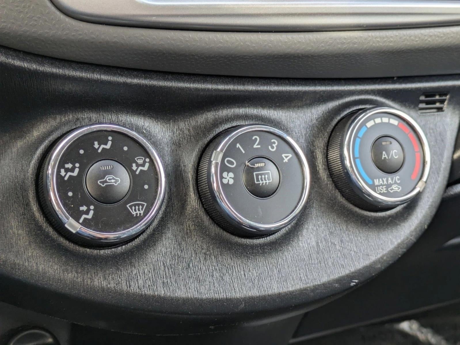 2014 Toyota Yaris L