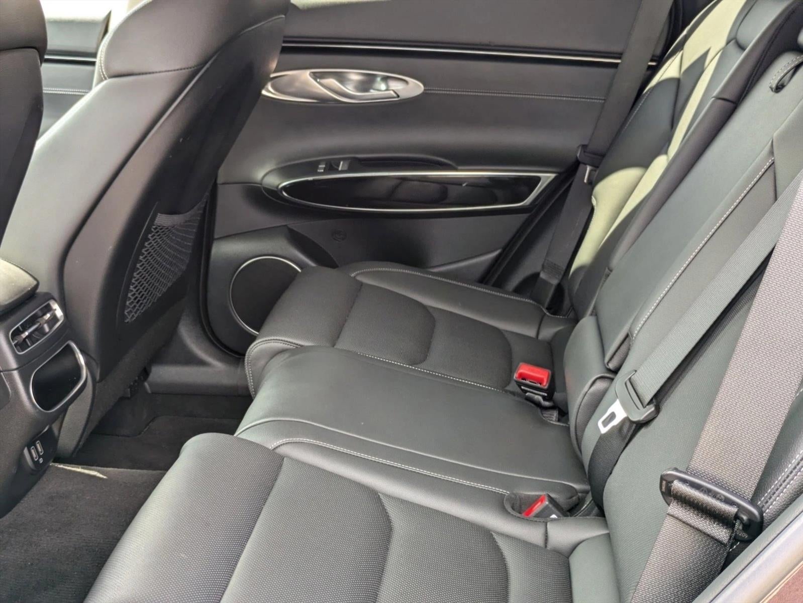 2022 Genesis GV70 2.5T