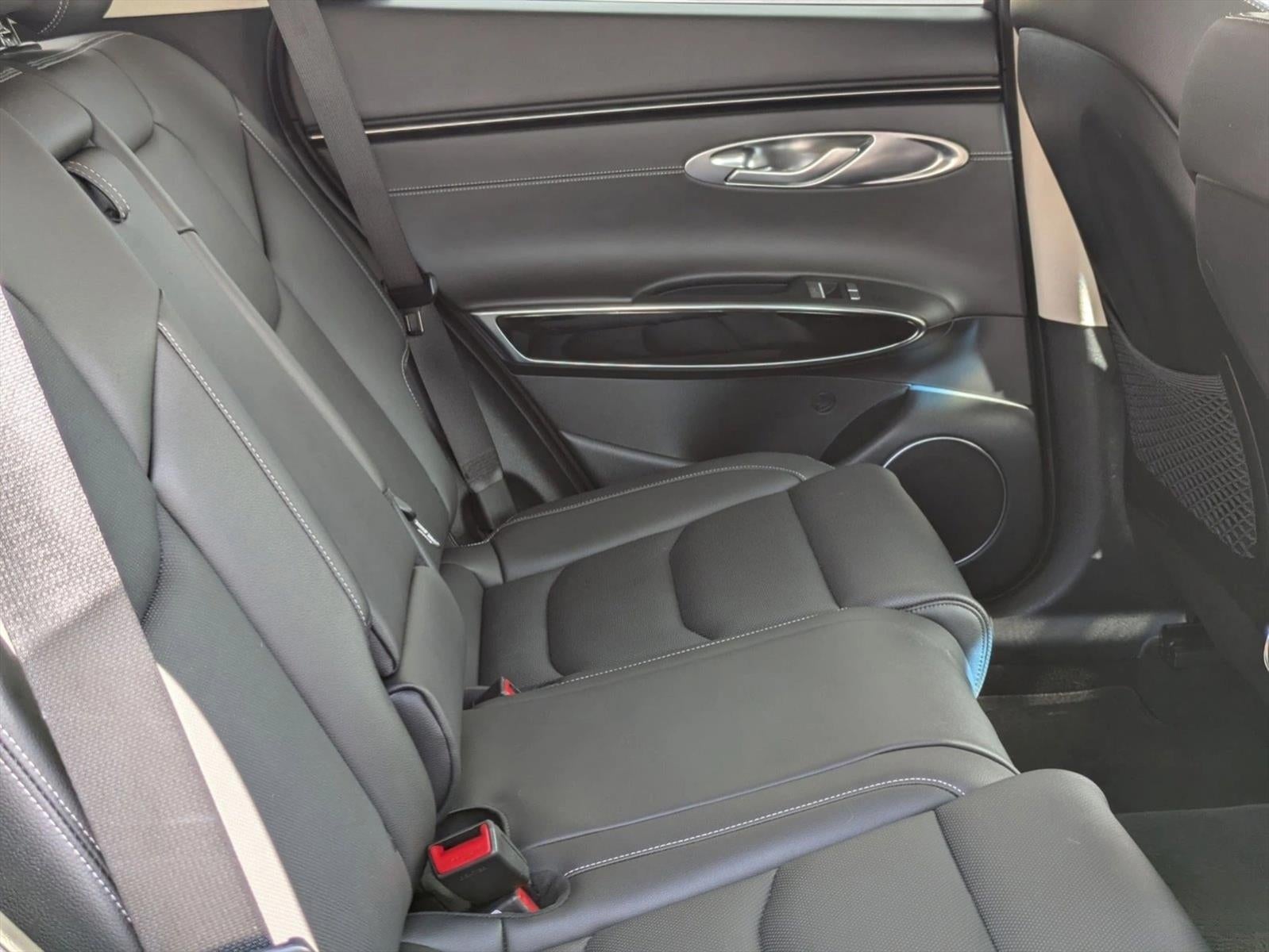 2022 Genesis GV70 2.5T